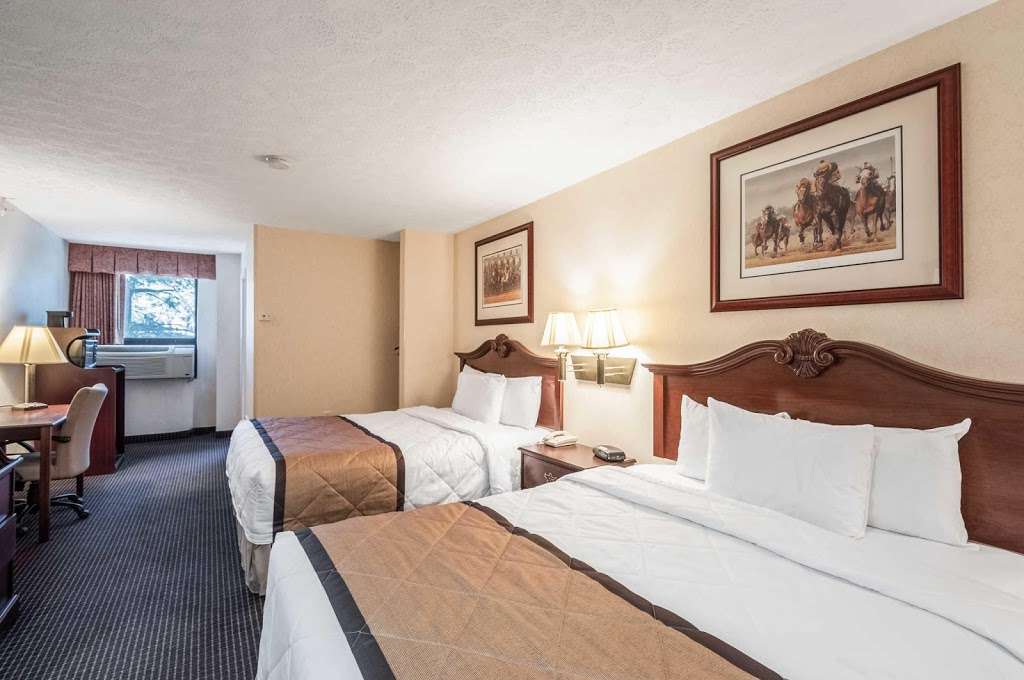 Rodeway Inn & Suites | 741 E Washington St Rodeway, Charles Town, WV 25414, USA | Phone: (304) 725-2081