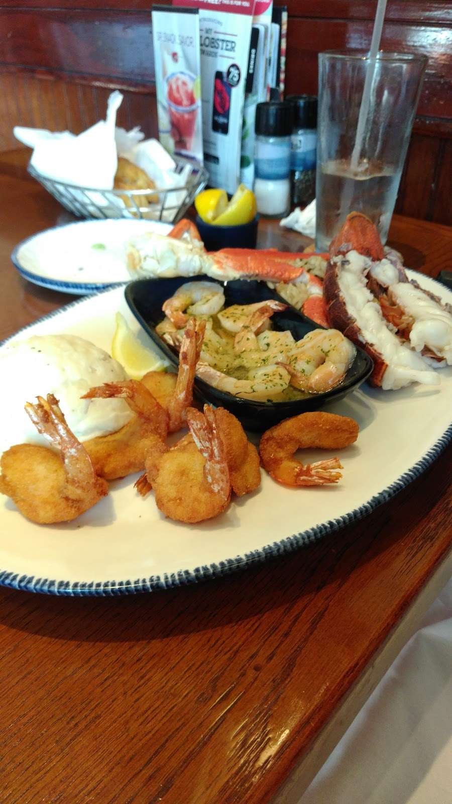 Red Lobster | 6440 Redwood Dr, Rohnert Park, CA 94928, USA | Phone: (707) 586-3640