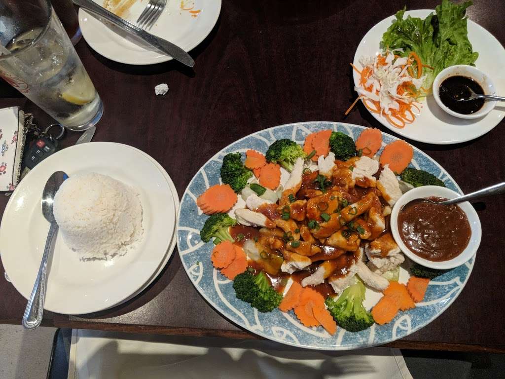 Thai Cottage Pearland | 2810 Business Center Dr # 122, Pearland, TX 77584, USA | Phone: (713) 340-1400