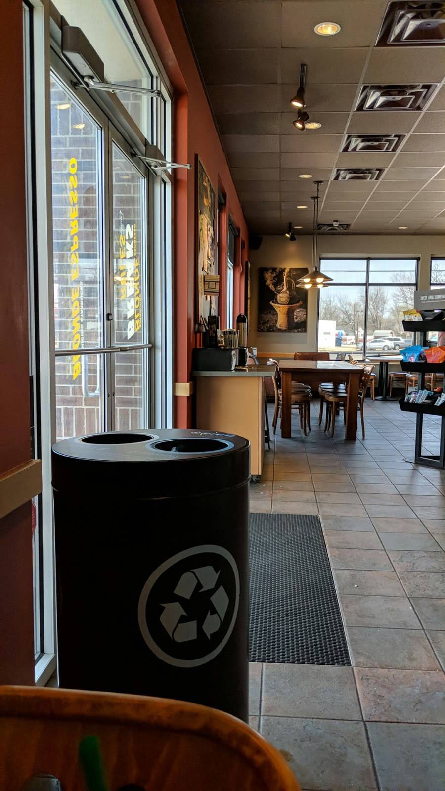 Starbucks | 2525 S Seneca St, Wichita, KS 67217, USA | Phone: (316) 265-2754