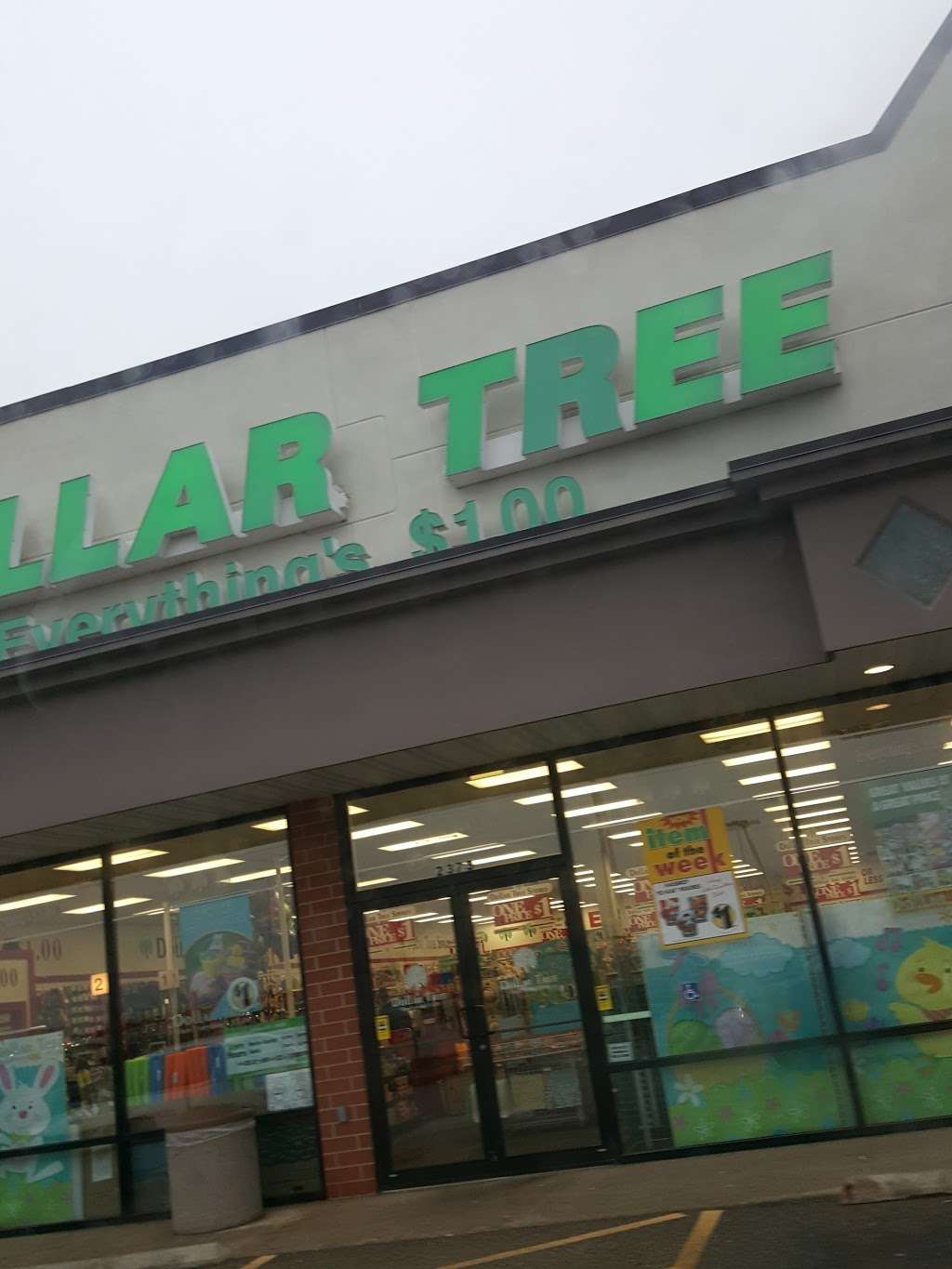 Dollar Tree | 2404 N Bloomington St, Streator, IL 61364, USA | Phone: (815) 992-6003