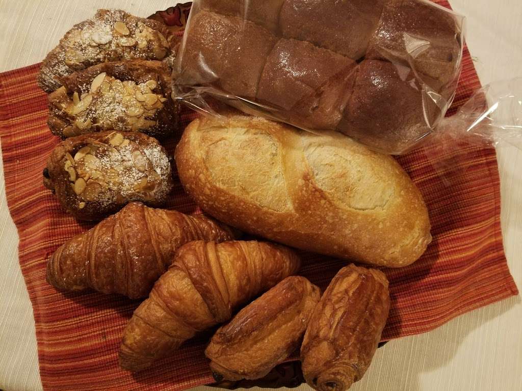 Mamadous Artisan Bakery | 63 Swanton St, Winchester, MA 01890, USA | Phone: (781) 729-2600