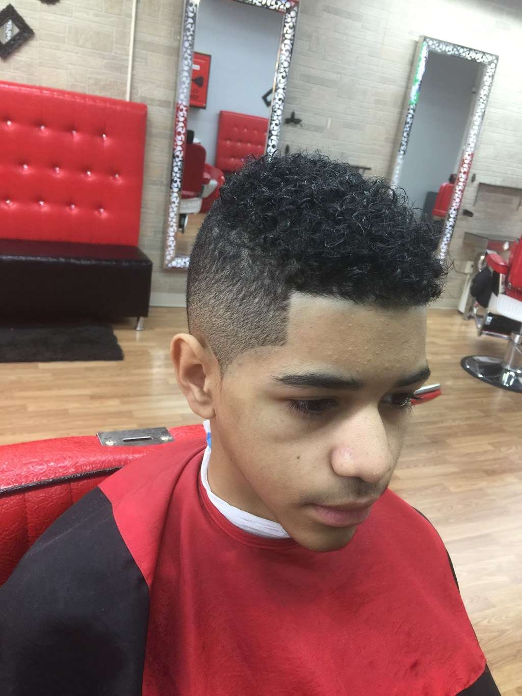 El Botel Flow 23 Barber Shop | 603 Amboy Ave, Perth Amboy, NJ 08861, USA | Phone: (732) 638-5047