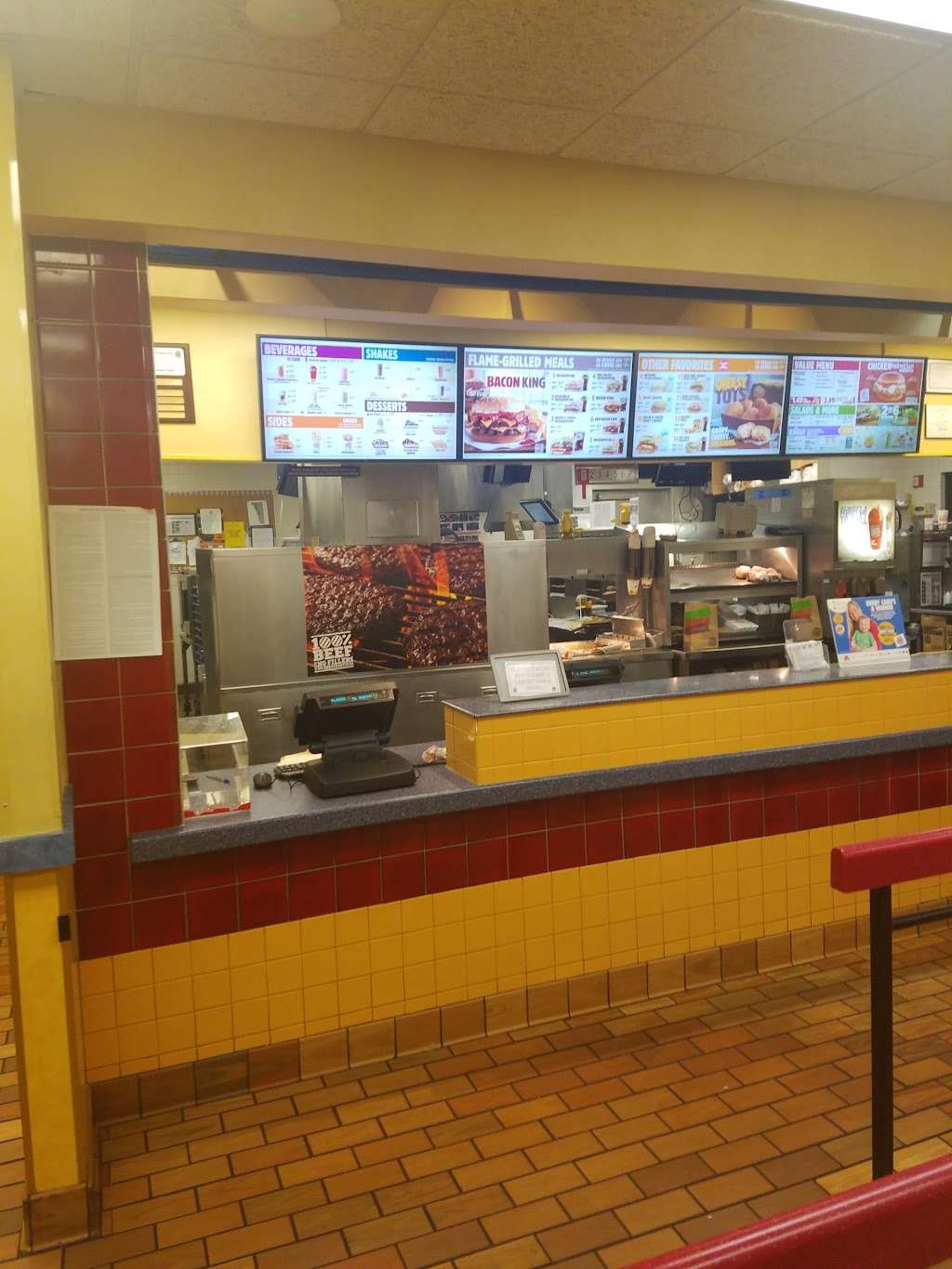 Burger King | 800 Lonsdale Ave, Central Falls, RI 02863, USA | Phone: (401) 725-6622
