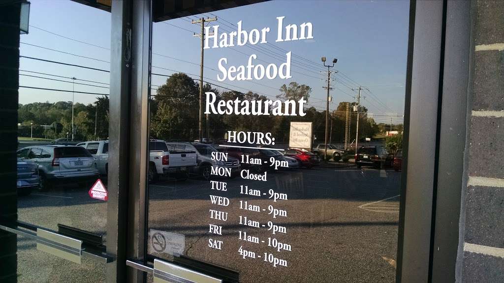 Harbor Inn Seafood | 2555 US Hwy 70 SE, Hickory, NC 28602, USA | Phone: (828) 328-1100