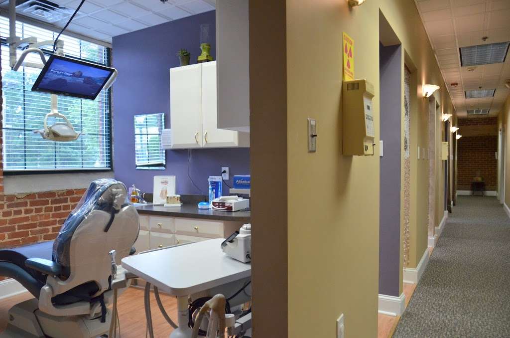 Davidson Cosmetic & Family Dentistry | 209 Delburg St, Davidson, NC 28036, USA | Phone: (704) 987-2277