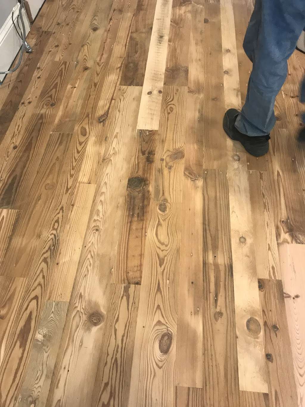 TW Hardwood Flooring & Carpentry INC. | 324 Sunnybrook Rd, Springfield, PA 19064, USA | Phone: (610) 283-5110