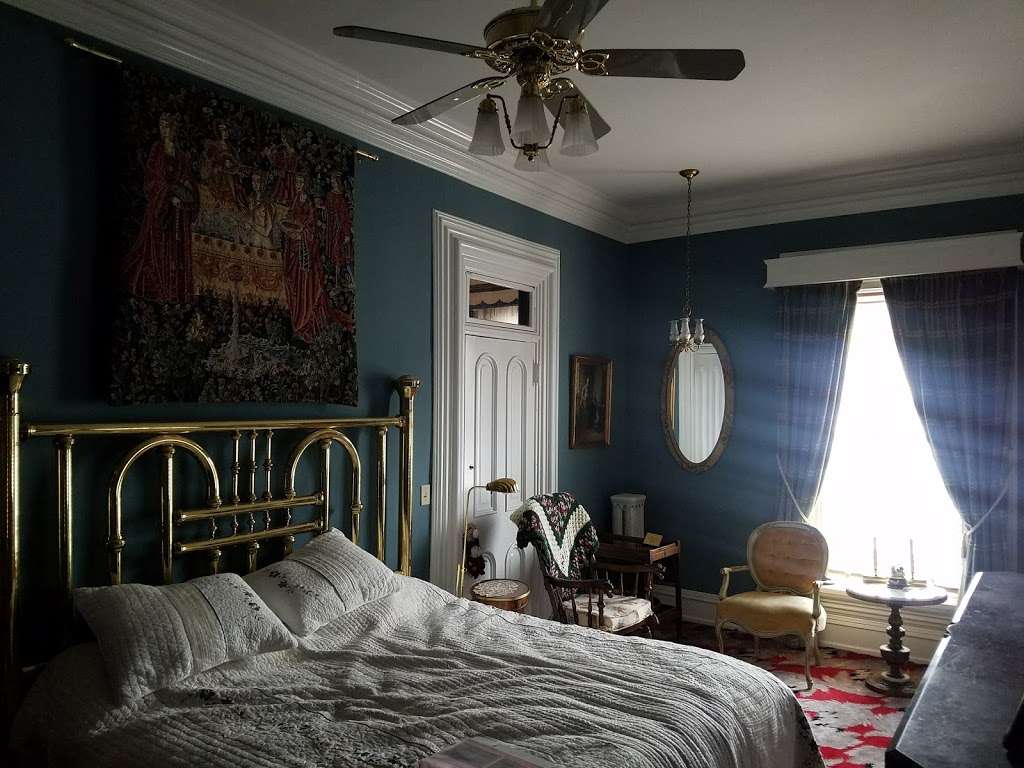 Kaier Mansion Bed & Breakfast | 729 E Centre St, Mahanoy City, PA 17948, USA | Phone: (570) 773-3040