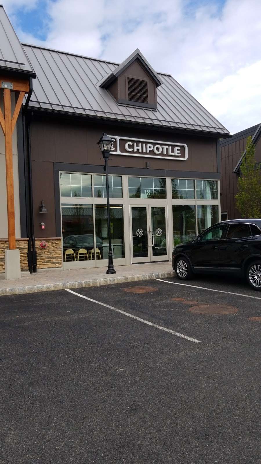 Chipotle Mexican Grill | 18 Farm View, Montvale, NJ 07645 | Phone: (201) 391-8986