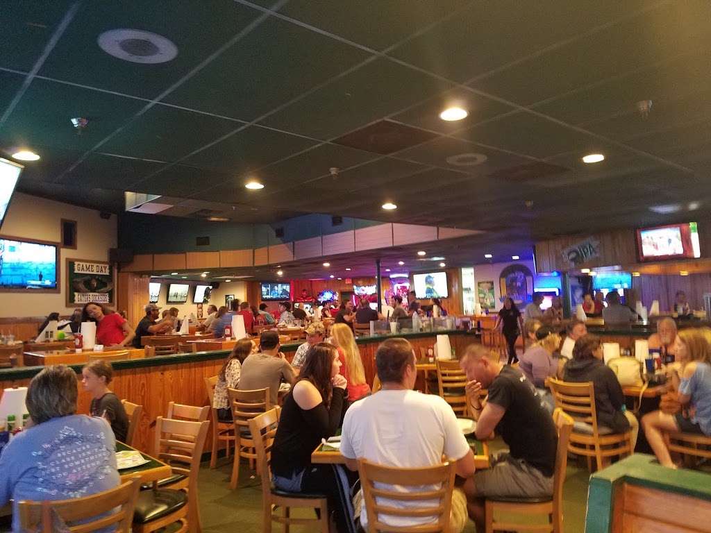 Gators Dockside | 3030 E Semoran Blvd, Apopka, FL 32703 | Phone: (407) 869-4222