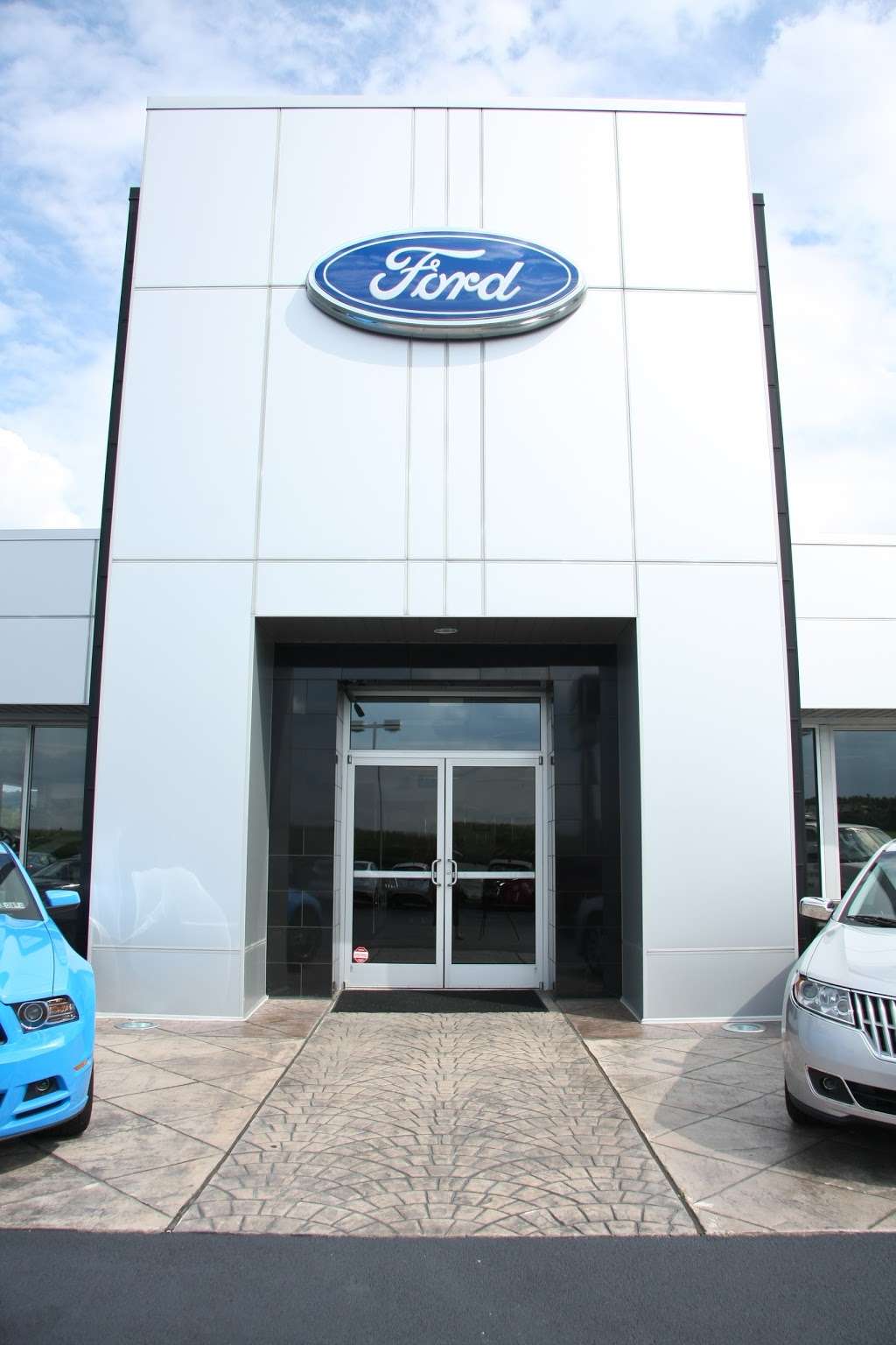 Haldeman Ford Lincoln | 2443 Lehigh St, Allentown, PA 18103 | Phone: (800) 366-5140