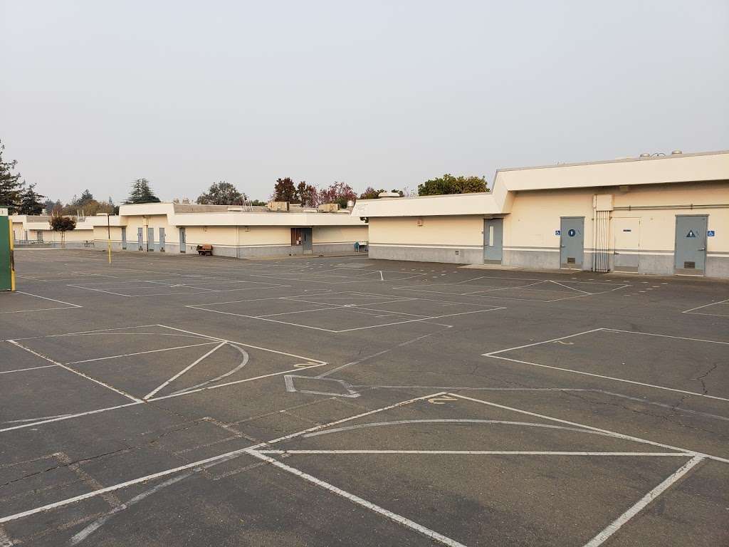 William Faria Elementary School | 10155 Barbara Ln, Cupertino, CA 95014, USA | Phone: (408) 252-0706