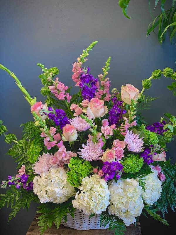 The Centerpiece Flower Shop | 2051 Centre St, West Roxbury, MA 02132, USA | Phone: (617) 323-6262