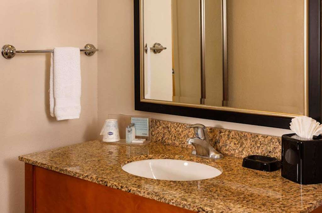 Hampton Inn & Suites Houston-Medical Ctr-Reliant Park | 1715 Old Spanish Trail, Houston, TX 77054, USA | Phone: (713) 797-0040