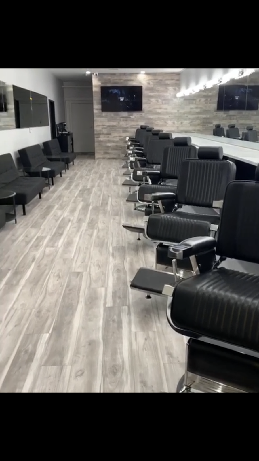 D Barber lounge | 12443 Burbank Blvd, Valley Village, CA 91607, USA | Phone: (818) 358-2410