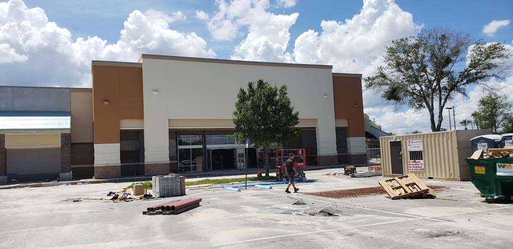 Unigold Shopping Center 7530 7762 University Blvd Winter Park Fl 32792 Usa