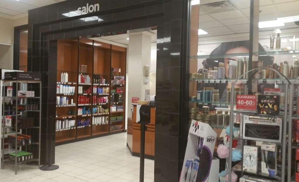 JCP Salon | 4 Hawthorn Center, Vernon Hills, IL 60061, USA | Phone: (847) 680-1398