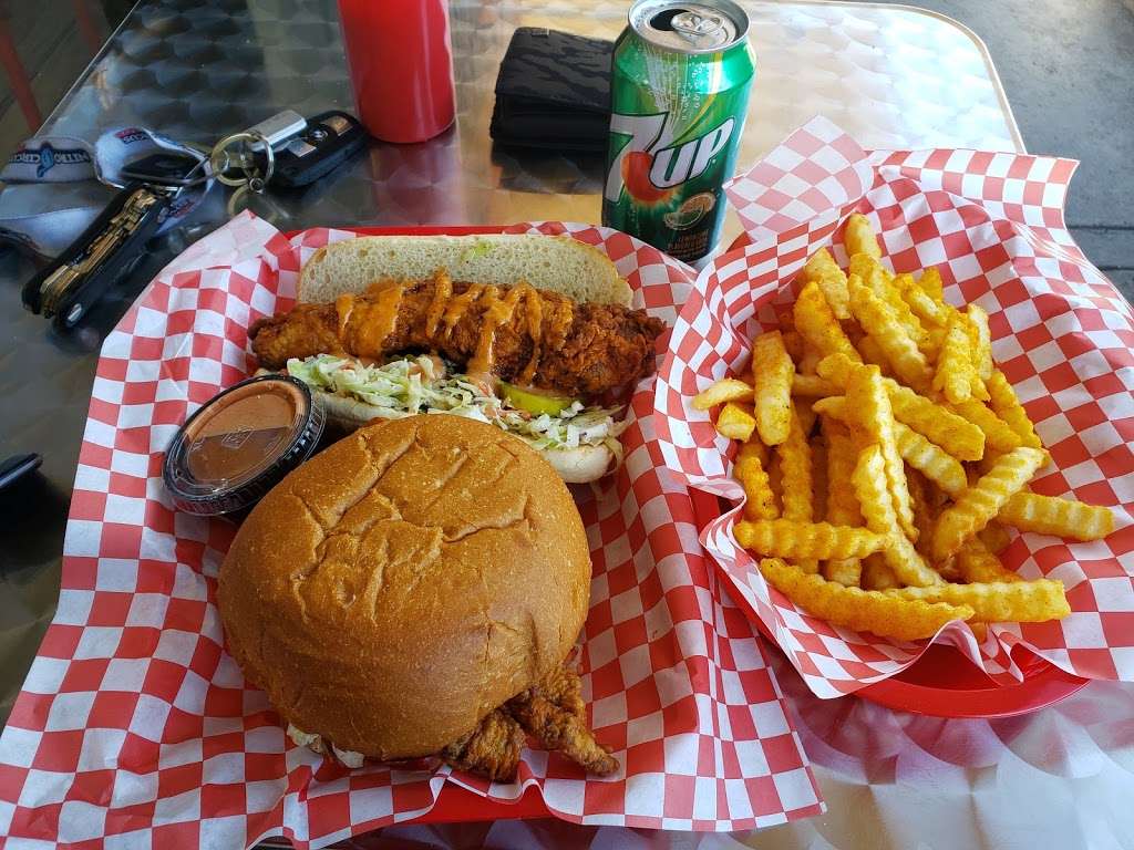 The Kluckin’ Chicken | 13328 Burbank Blvd, Sherman Oaks, CA 91401, USA | Phone: (818) 582-3222