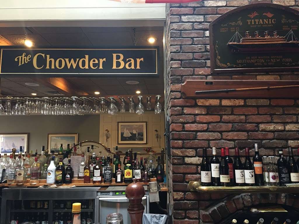 The Chowder House Bar | 97 Willard St, Quincy, MA 02169, USA | Phone: (617) 773-9532