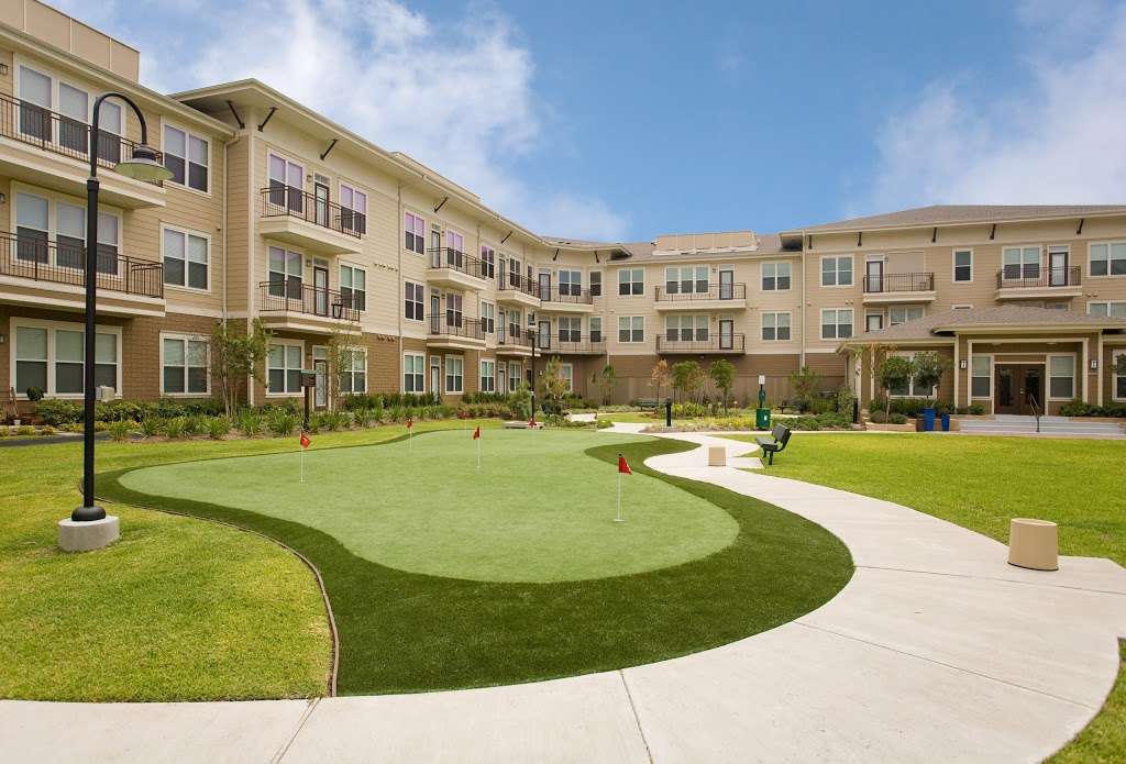 Highline Urban Living | 25222 Northwest Fwy, Cypress, TX 77429, USA | Phone: (833) 914-9478