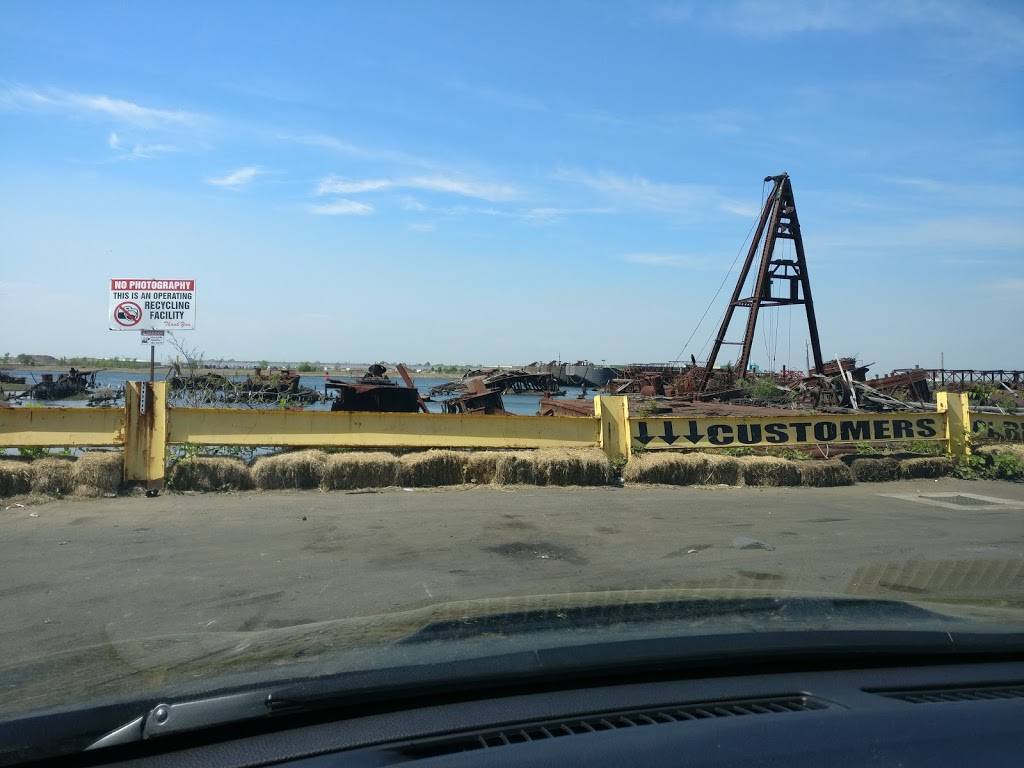 Donjon Recycling | 2453 Arthur Kill Rd, Staten Island, NY 10309, USA | Phone: (718) 984-4100