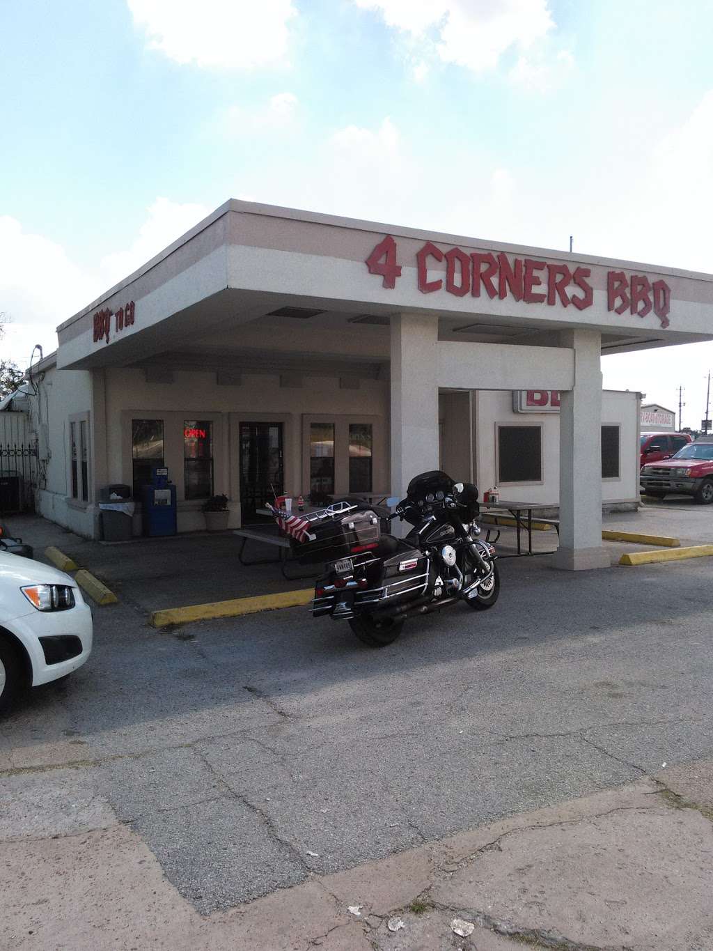 4 Corners BBQ | 7735 Decker Dr, Baytown, TX 77520, USA | Phone: (281) 424-7217