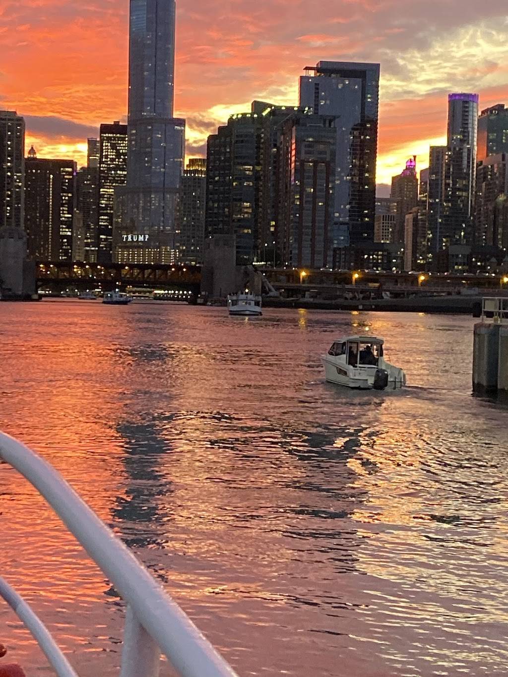 Chicago Fireboat Tours | 111 N Lake Shore Dr, Chicago, IL 60601, USA | Phone: (312) 919-3367