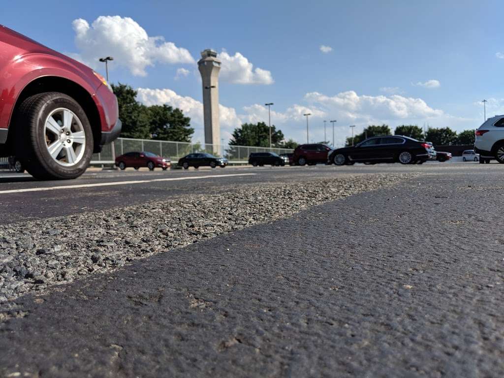 Newark Airport Cell Phone Lot | Newark, NJ 07114