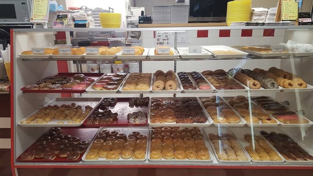 Donut Hut | 910 E Grauwyler Rd, Irving, TX 75061, USA | Phone: (972) 438-8200