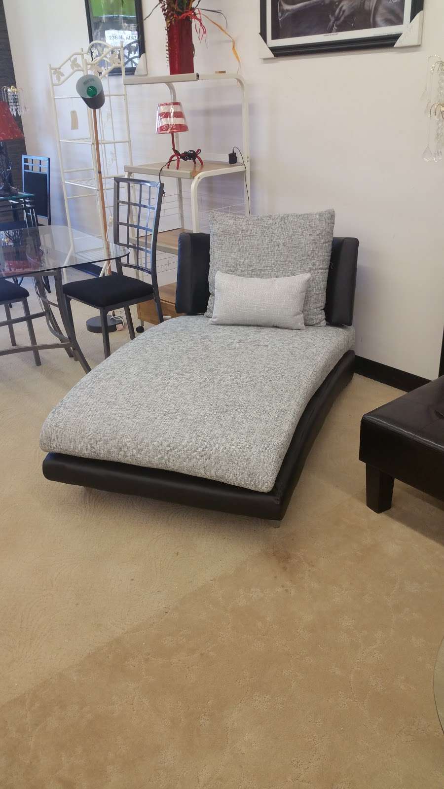 FINAO Furniture | 238 N Kinzie Ave, Bradley, IL 60915 | Phone: (708) 252-0070