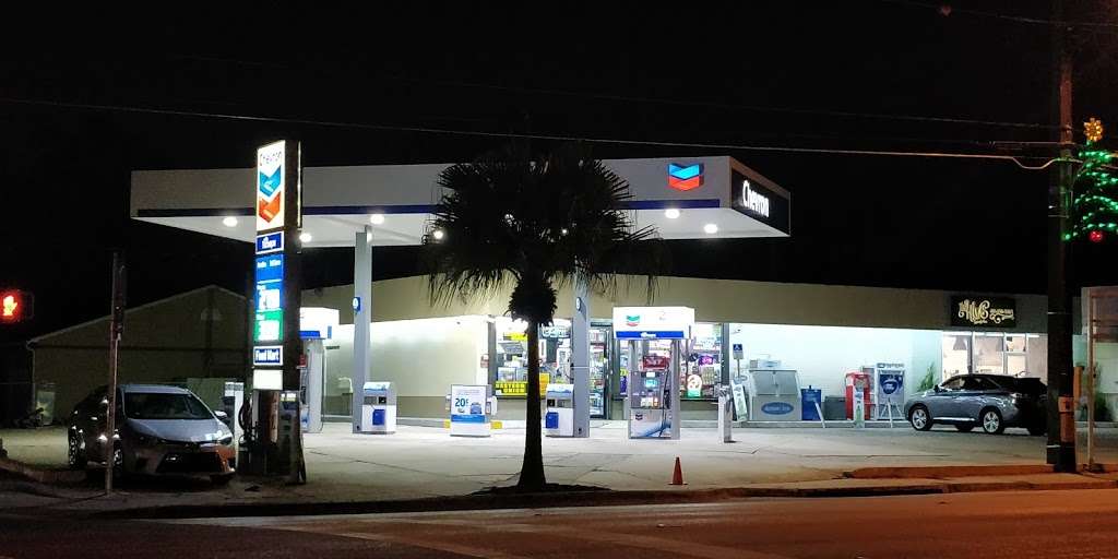 Chevron | 900 N Mills Ave, Orlando, FL 32803, USA | Phone: (407) 895-0558