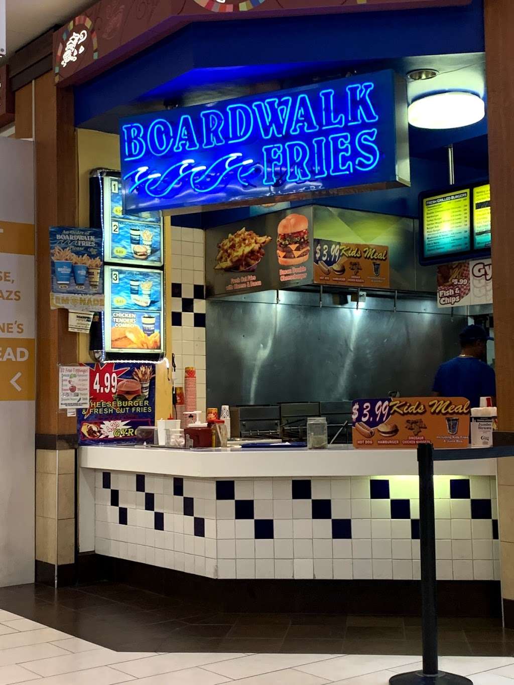 Boardwalk Fries | Park City Center, Lancaster, PA 17601, USA | Phone: (717) 299-3898