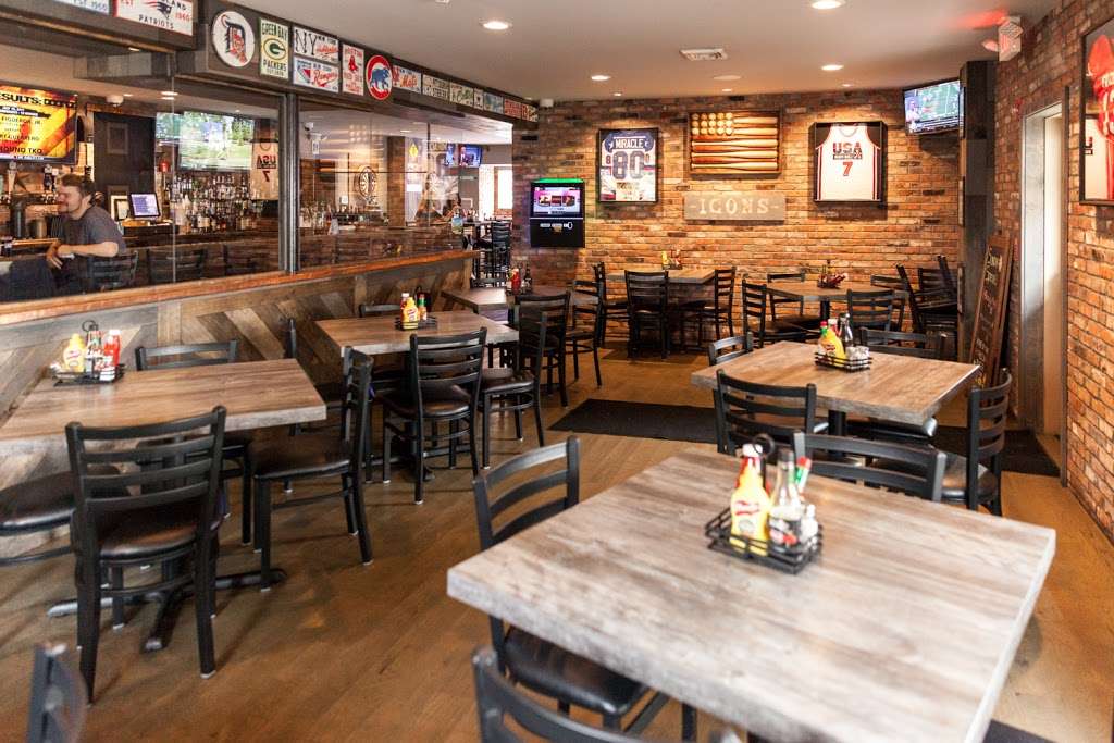 Icons Sports Bar & Grill | 80 CT-39, New Fairfield, CT 06812, USA | Phone: (203) 312-9700