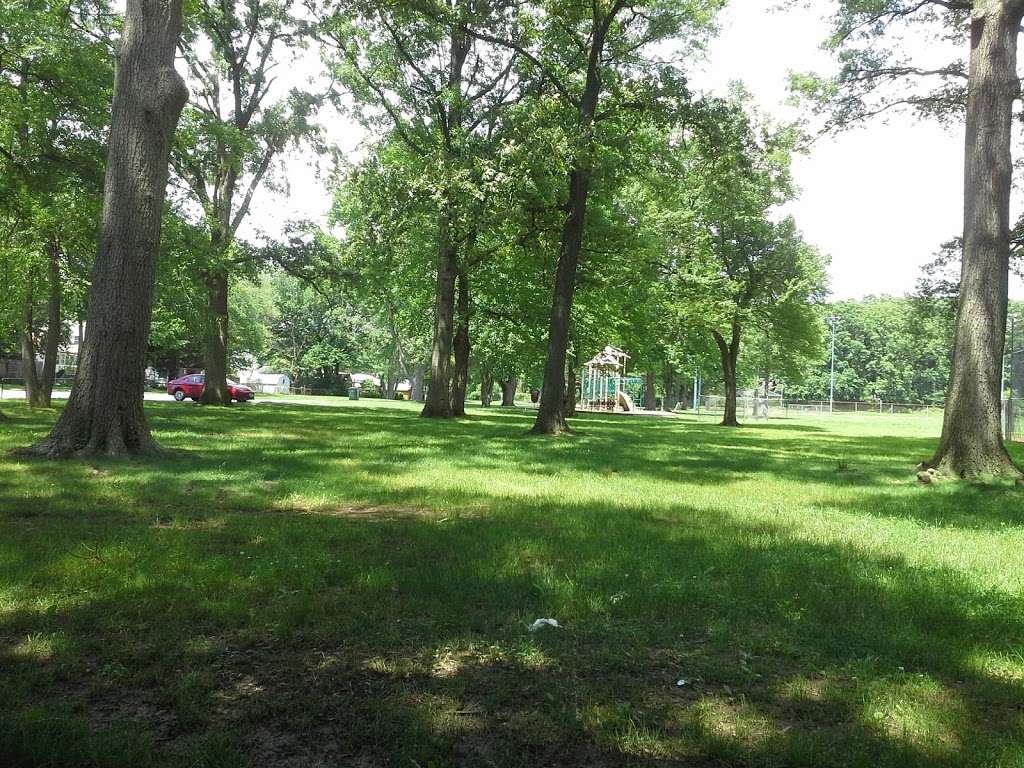 Hollywood Neighborhood Park | 9699 53rd Ave, College Park, MD 20740, USA