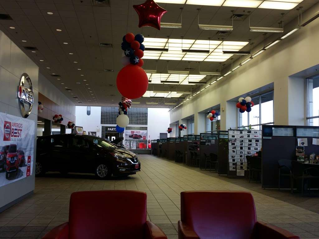 Gerald Nissan of Naperville | 1575 Ogden Ave, Naperville, IL 60540, USA | Phone: (630) 355-3337