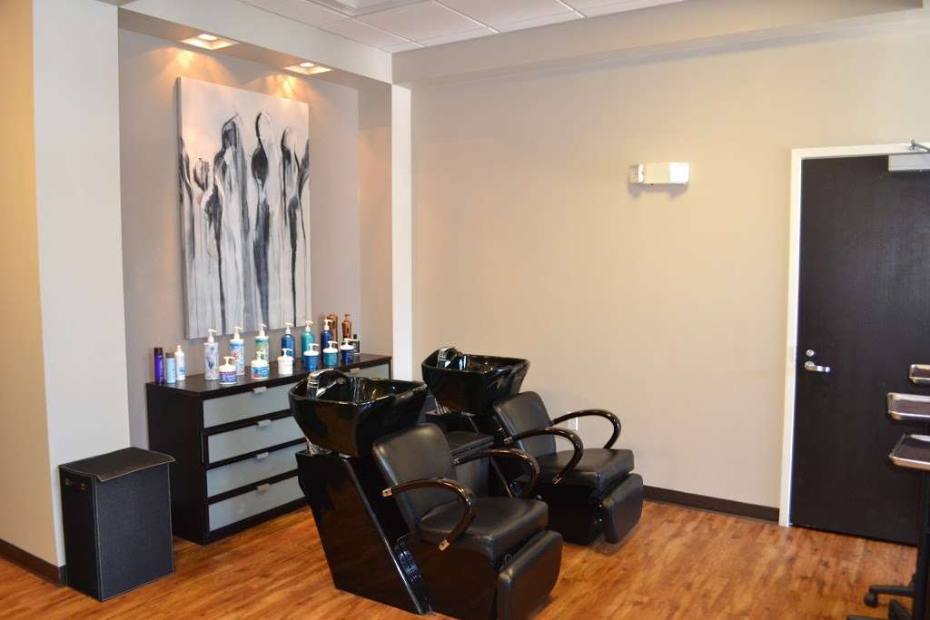 Eclectic Beauty Salon | 14400 Clay Terrace Blvd #170, Carmel, IN 46032, USA | Phone: (317) 705-9700