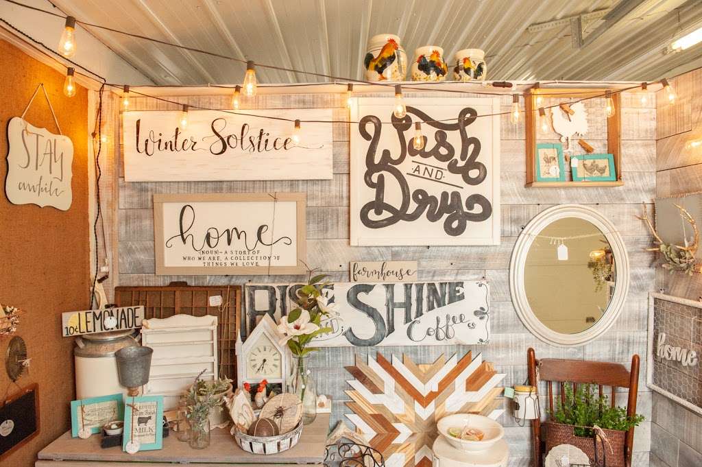 The Urban Rustic Farmhouse | 10992 US-136, Indianapolis, IN 46234, USA | Phone: (317) 384-1949