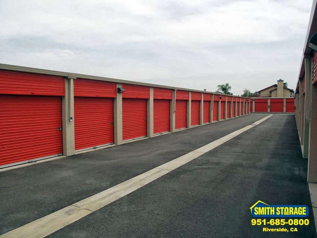 Smith Storage | 9356 Bellegrave Ave, Riverside, CA 92509 | Phone: (951) 685-0800