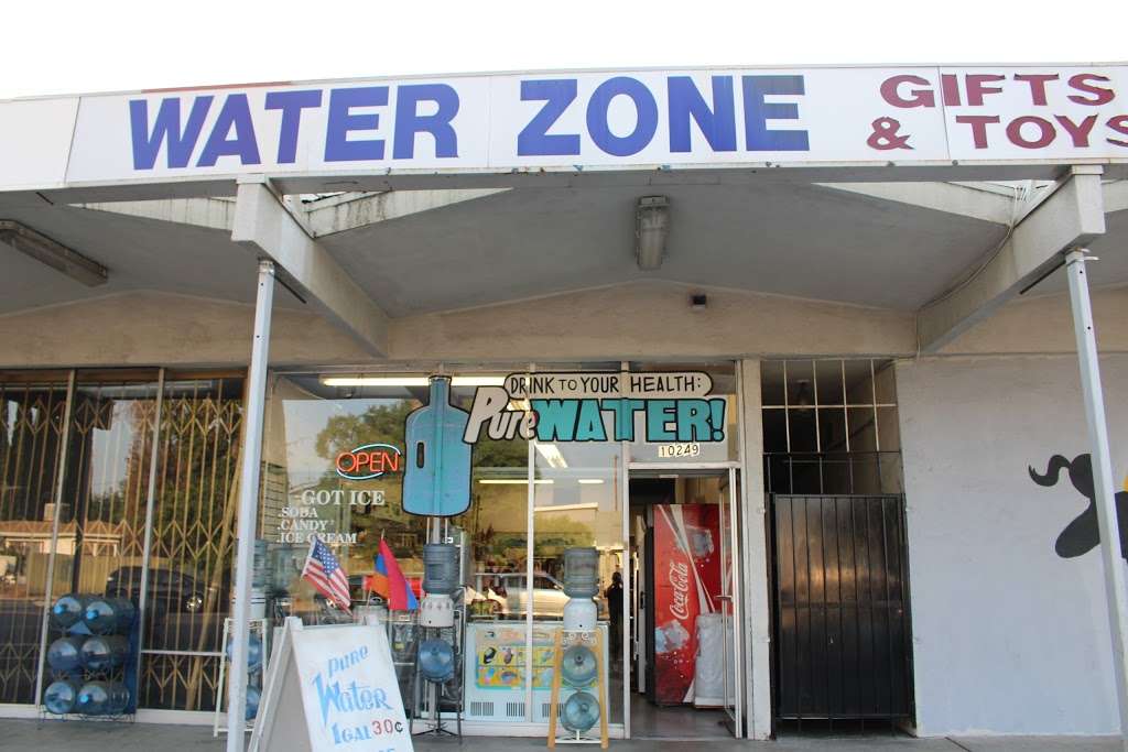 Water Zone Gift & Toys | 10249 Woodley Ave, North Hills, CA 91343, USA | Phone: (818) 830-5188