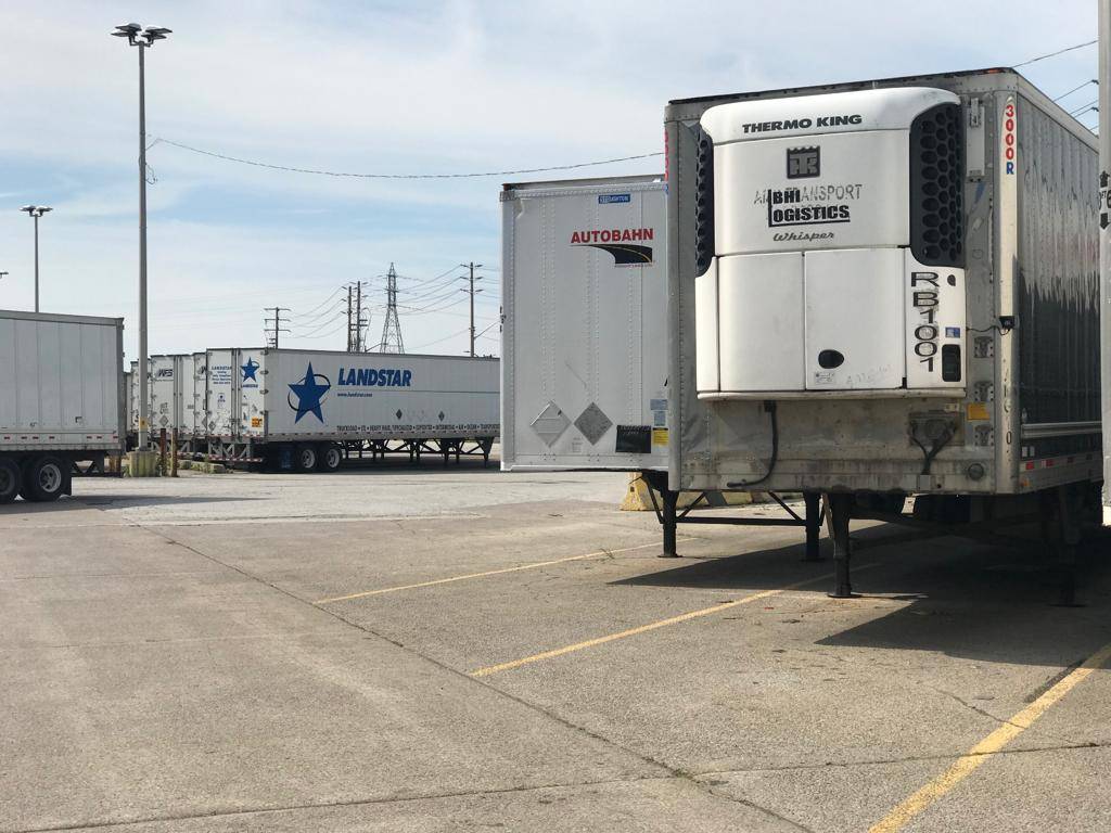 Quick Lube, Wash & Truck Trailer Repair | 4145 Seventh Concession Rd, Windsor, ON N9A 6J3, Canada | Phone: (226) 620-0077