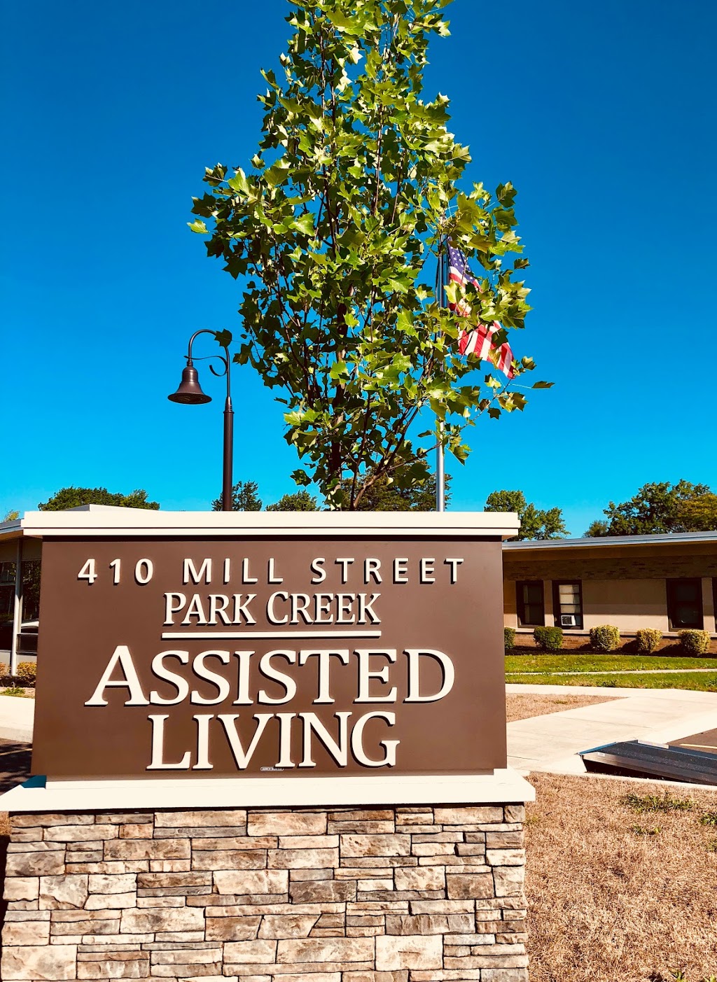 Park Creek Senior Living Community | 410 Mill St, Williamsville, NY 14221, USA | Phone: (716) 632-3000