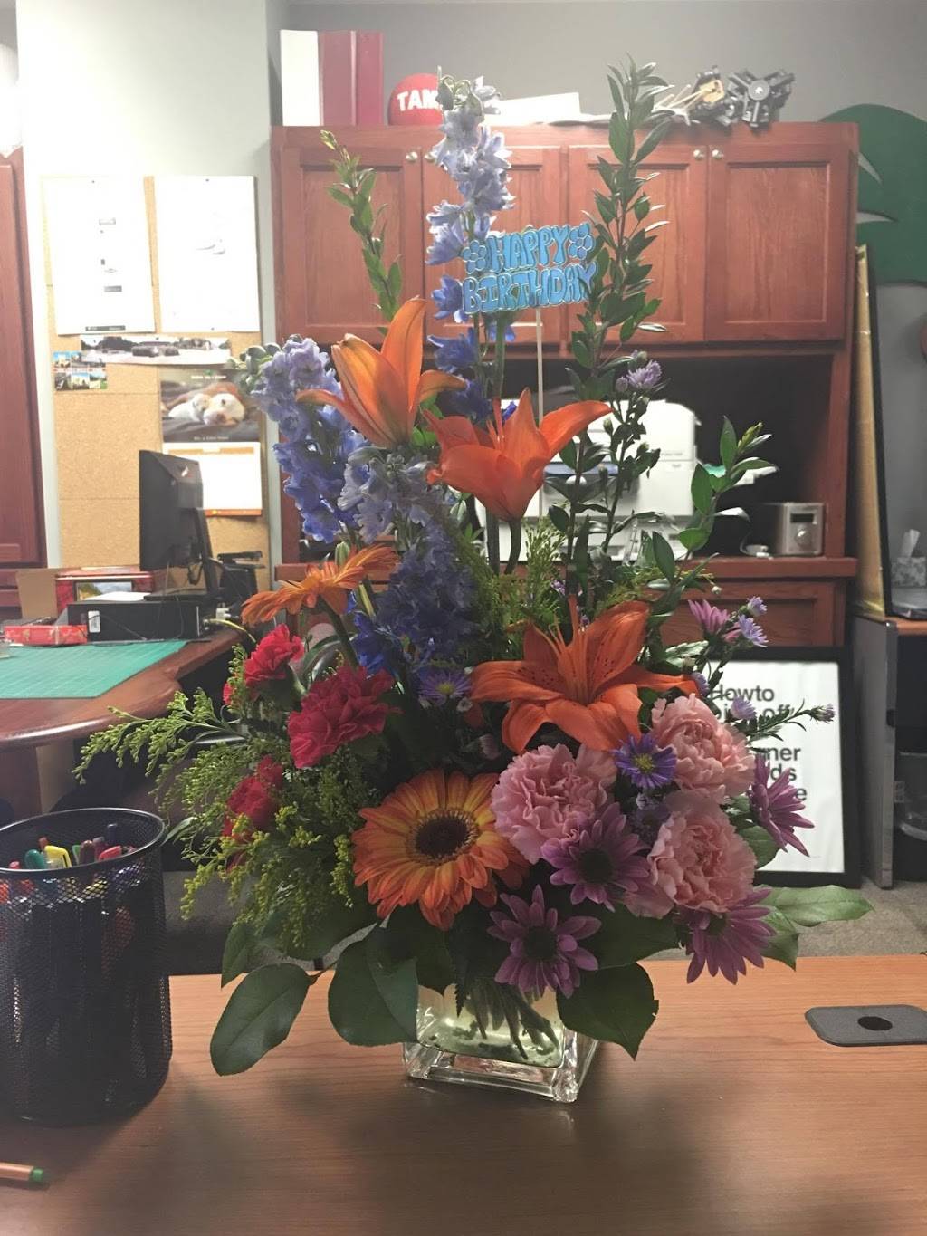 Carmins Flower & Gift Shop | 2815 Galveston St, Laredo, TX 78043 | Phone: (833) 722-2748