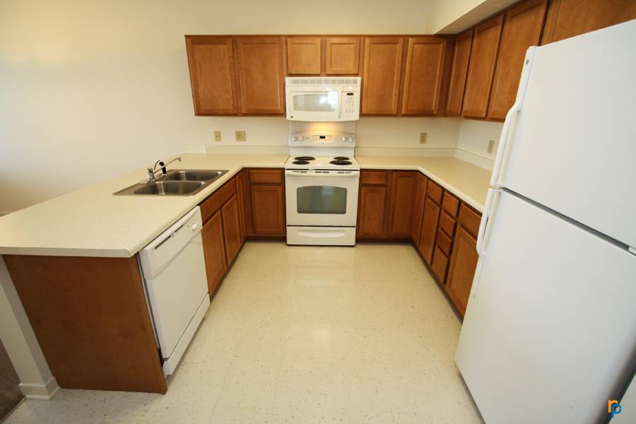 Prairie Crossing Apartments & Townhomes | 8300 S 33rd St, Lincoln, NE 68516, USA | Phone: (402) 317-5166