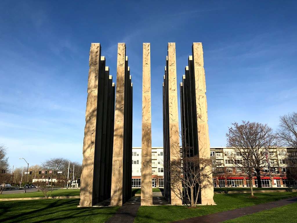 Limestone Pillars - Veterans Memorial | 2nd St, Columbus, IN 47201, USA
