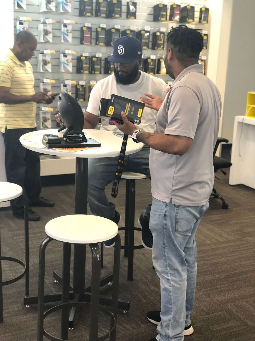 Sprint Store | 4717 Sharon Rd Ste 2A, Charlotte, NC 28210 | Phone: (704) 367-1600