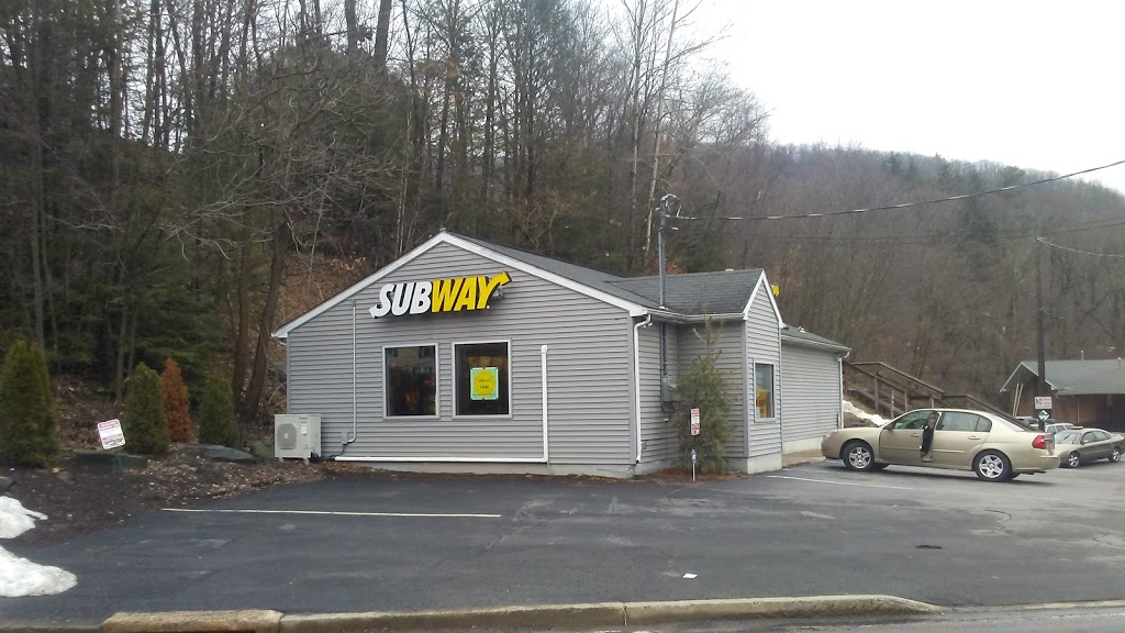 Subway Restaurants | 13 Carverton Rd, Shavertown, PA 18708, USA | Phone: (570) 696-9600