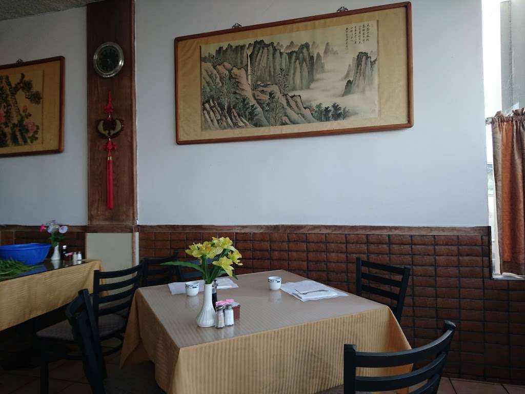 Hus Szechwan Restaurant | 10450 National Blvd, Los Angeles, CA 90034, USA | Phone: (310) 837-0252