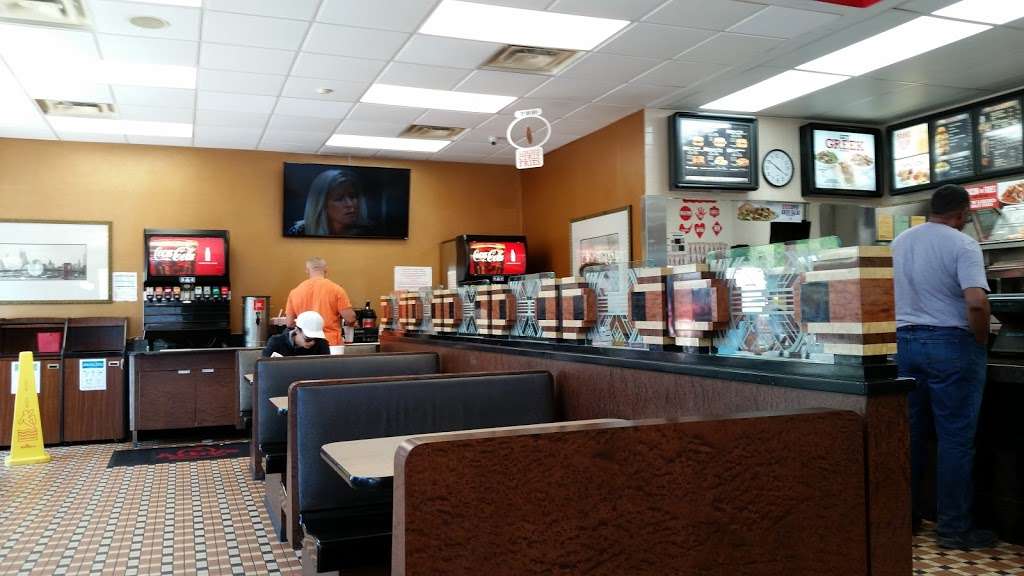 Arbys | 175-14 Horace Harding Expy, Fresh Meadows, NY 11365 | Phone: (718) 888-0444