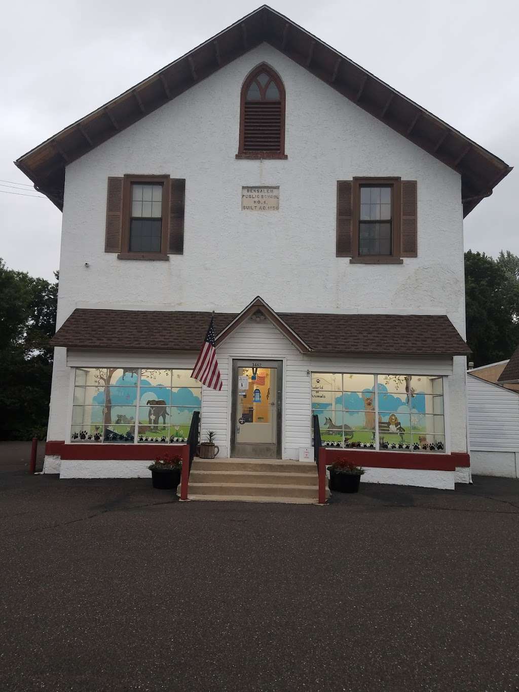 World of Animals at Bensalem | 3462 Bristol Pike, Bensalem, PA 19020, USA | Phone: (215) 638-1595