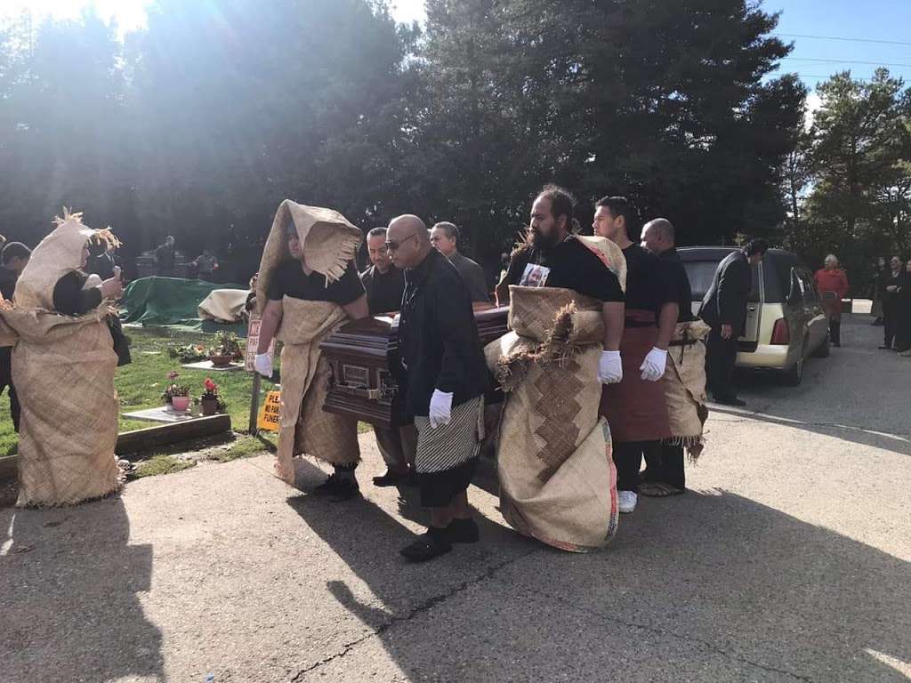 Holy Cross Catholic Cemetery Office | 1100 Santa Cruz Ave, Menlo Park, CA 94025, USA | Phone: (650) 323-6375